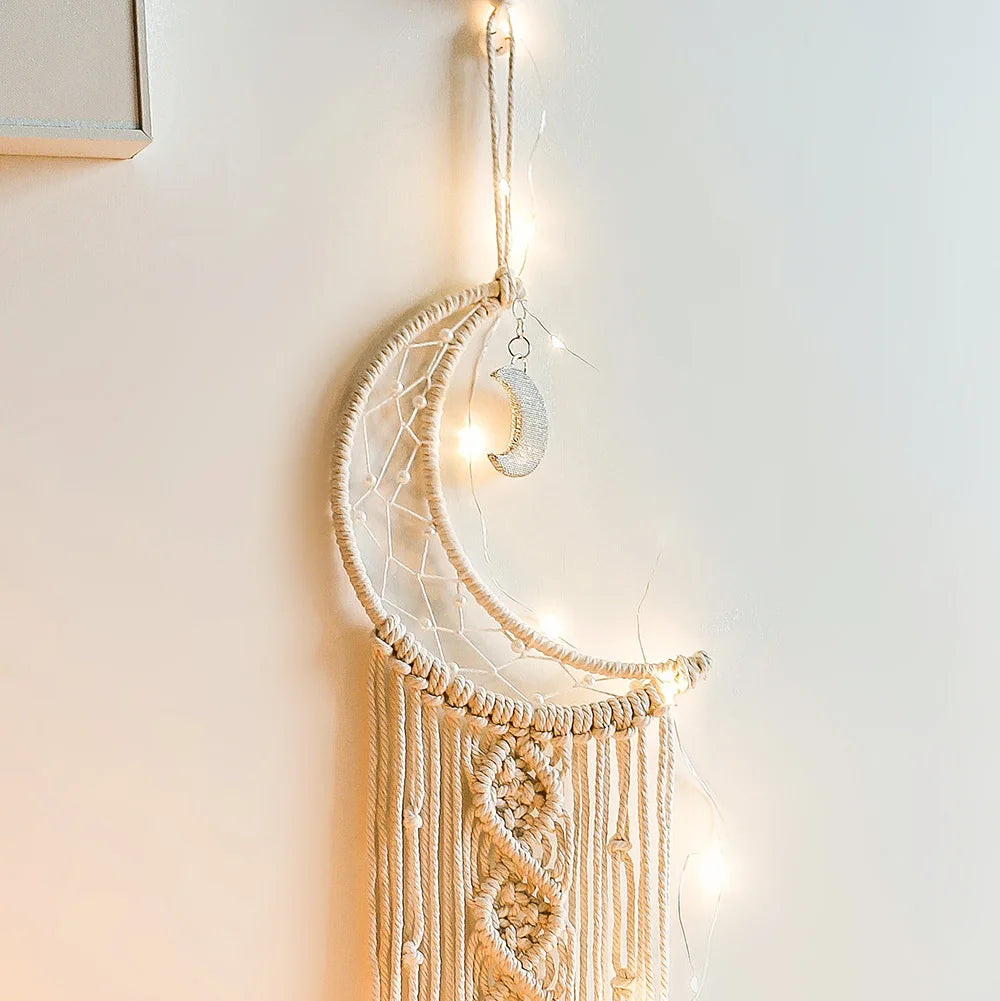 Décoration murale attrape-rêves en macramé avec lumières et différents motifs