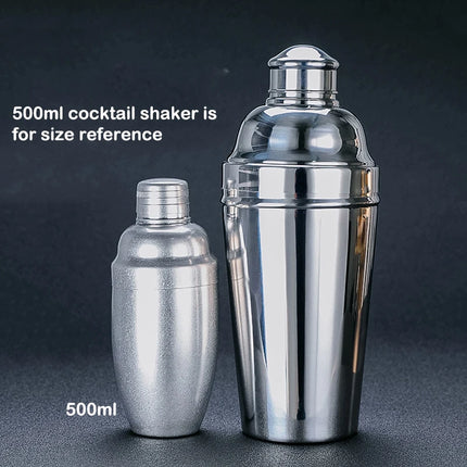 Colossal Manhattan-style shaker