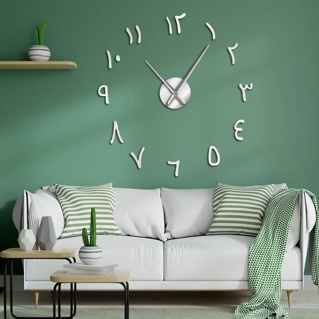 Grande horloge murale en chiffres arabes