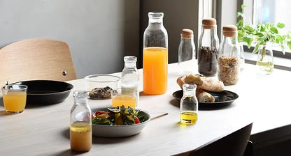 Jar with cork seal in transparent glass for storage of coffee, tea, etc.