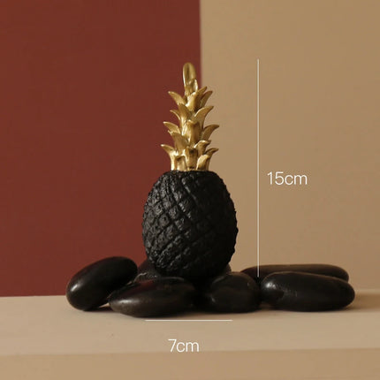 Figurines d'ananas en résine