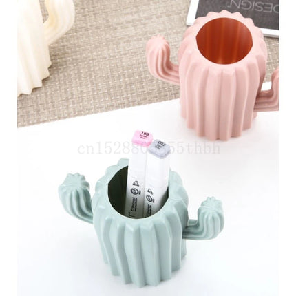 Cactus-shaped pencil holder