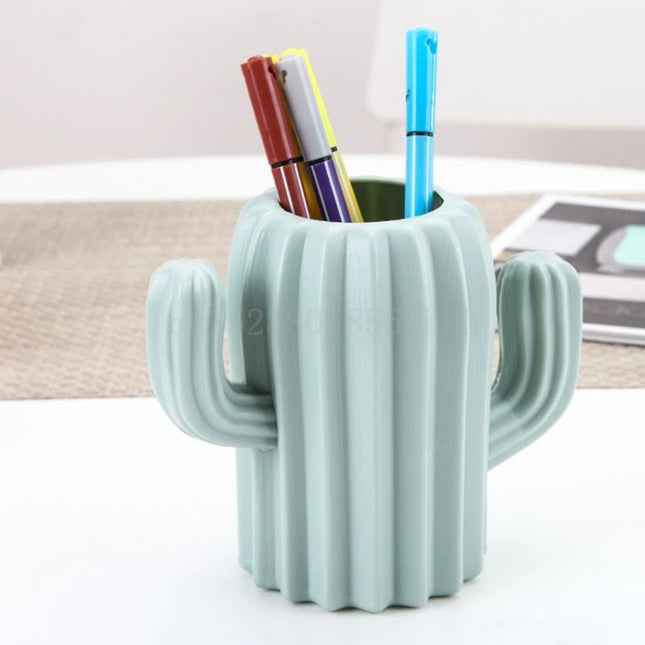 Cactus-shaped pencil holder