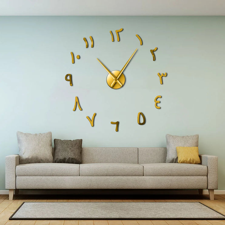 Reloj de pared grande en números árabes