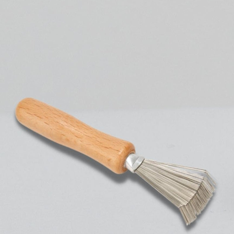 Limpiador de cepillos y peines ergonómico de madera de haya