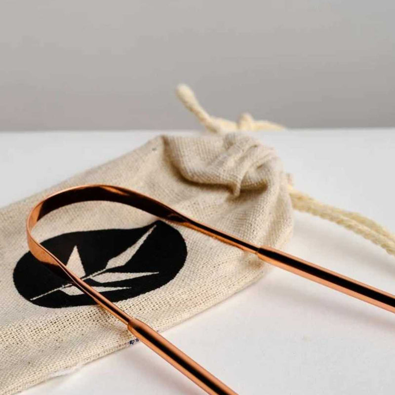 Raspador lingual para higiene bucal diaria en casa