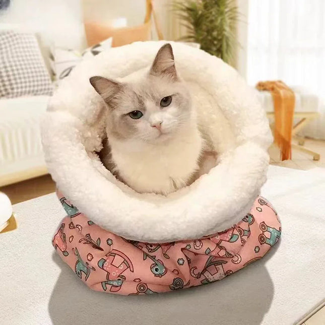 Thick sleeping bag for cats