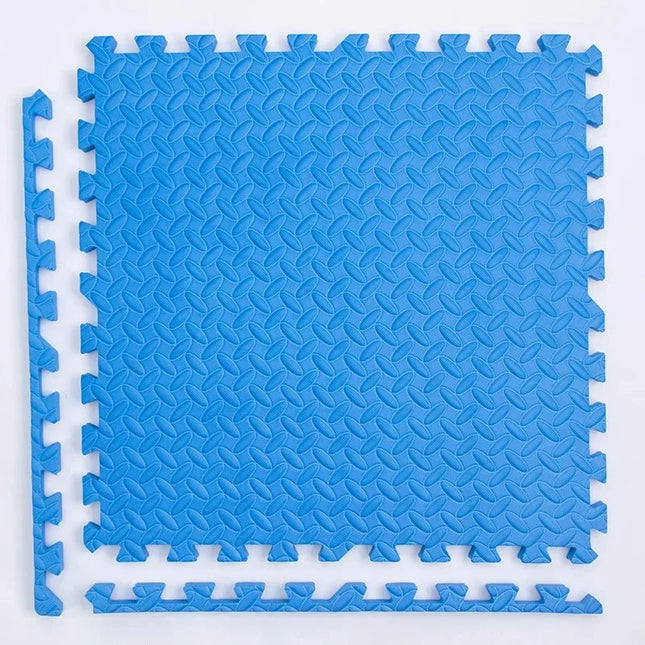 Classic interlocking cushioned tile