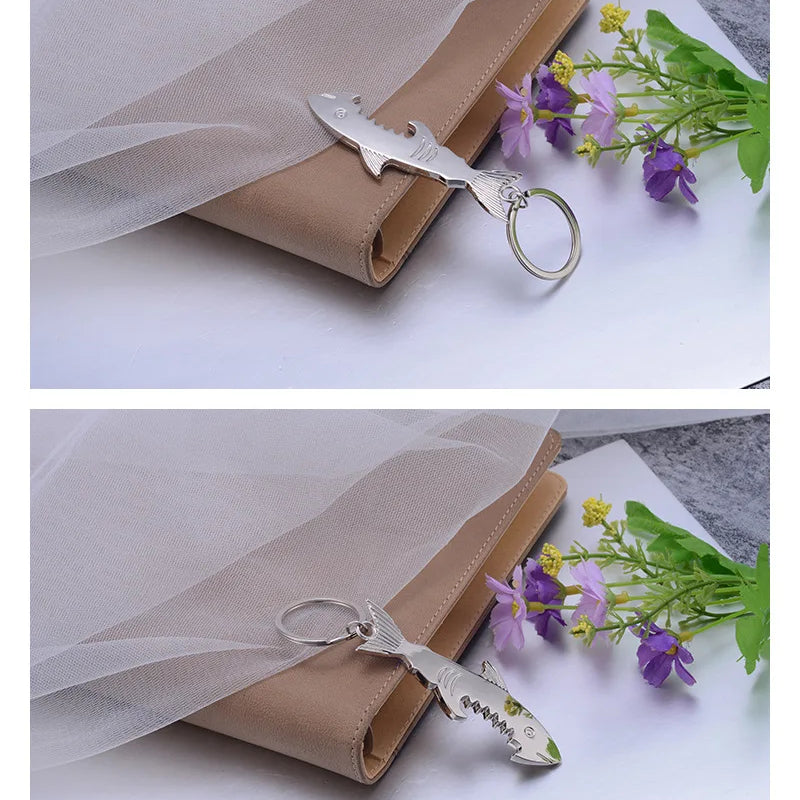 Llavero abridor de botellas con forma de tiburónAbridoresHome & Garden > Kitchen & Dining > Barware > Cocktail Shakers & Tools > Bottle Openers