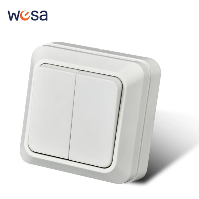 Enchufe de superficie blanco con toma de tierra | Estándar UE 64×64 mm | Plástico Ignífugo + LatónEnchufesHardware > Power & Electrical Supplies > Power Outlets & Sockets > Wall Outlets