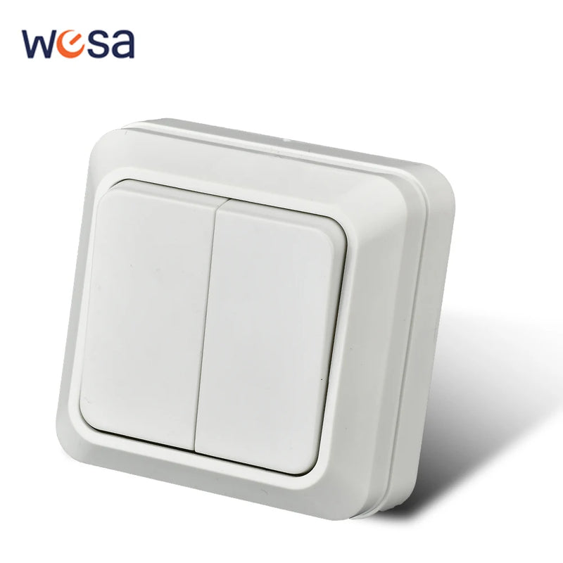 Enchufe de superficie blanco con toma de tierra | Estándar UE 64×64 mm | Plástico Ignífugo + LatónEnchufesHardware > Power & Electrical Supplies > Power Outlets & Sockets > Wall Outlets