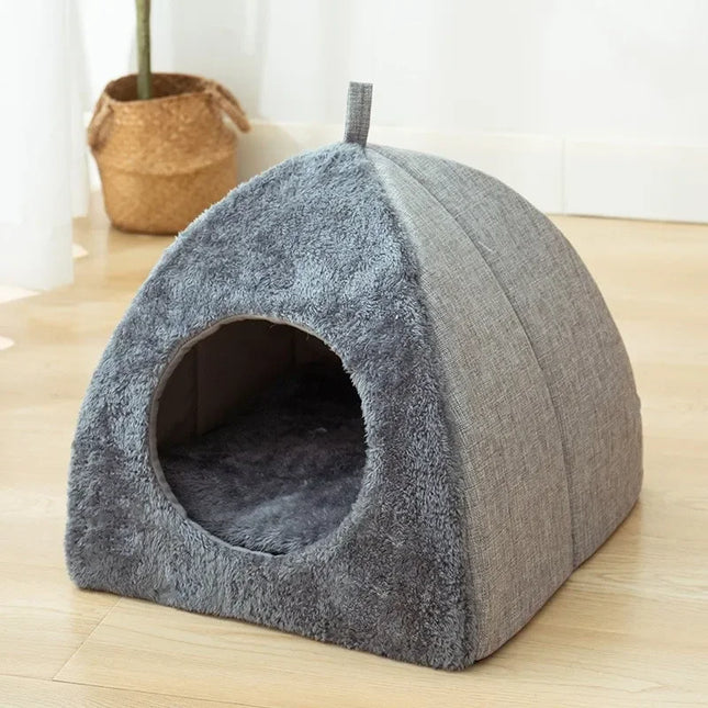 Casa tipo cueva triangular para gatos