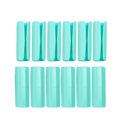 Non-slip plastic bed sheet clips