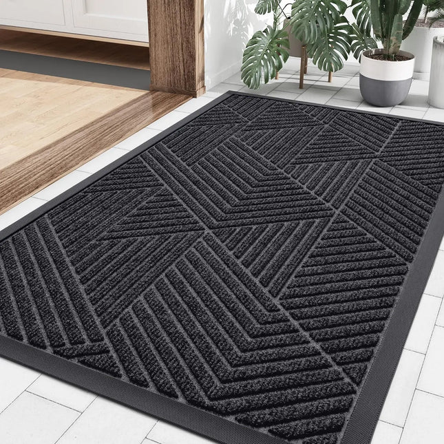 Low profile rubber doormat for entryway