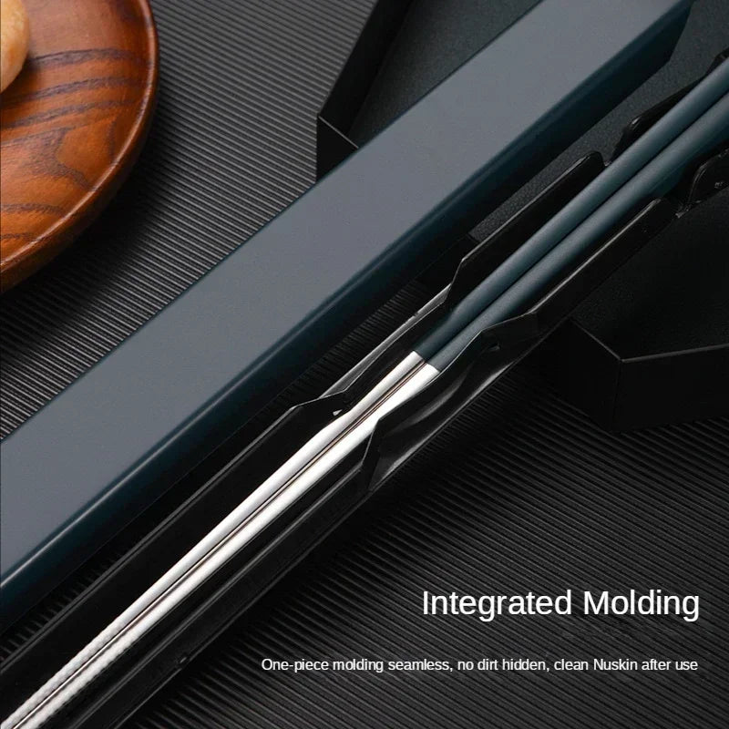 Palillos portátiles de acero inoxidable con estuche de almacenamientoCubiertos