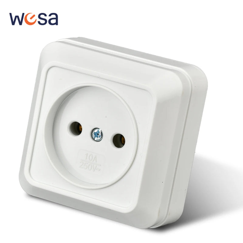 Enchufe de superficie blanco con toma de tierra | Estándar UE 64×64 mm | Plástico Ignífugo + LatónEnchufesHardware > Power & Electrical Supplies > Power Outlets & Sockets > Wall Outlets