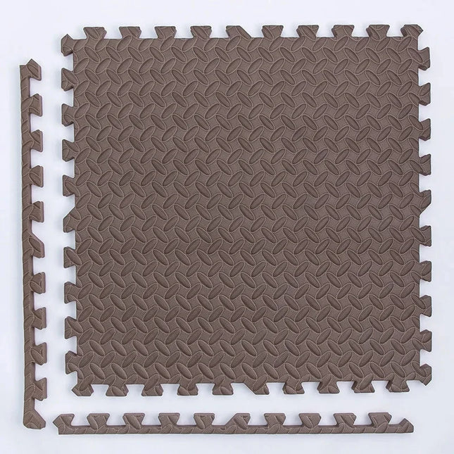 Classic interlocking cushioned tile