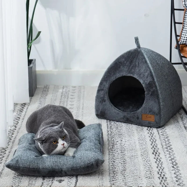 Casa tipo cueva triangular para gatos