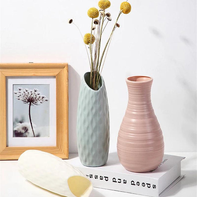 Vase de table moderne en plastique blanc, rose ou bleu de différentes tailles