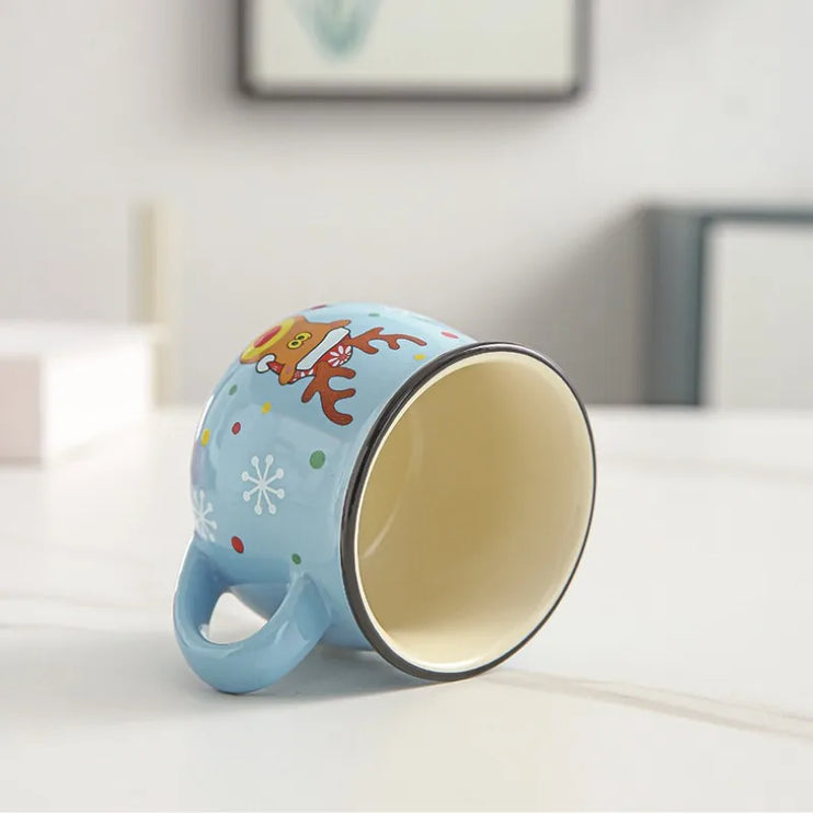 Ceramic mug with Christmas drawings