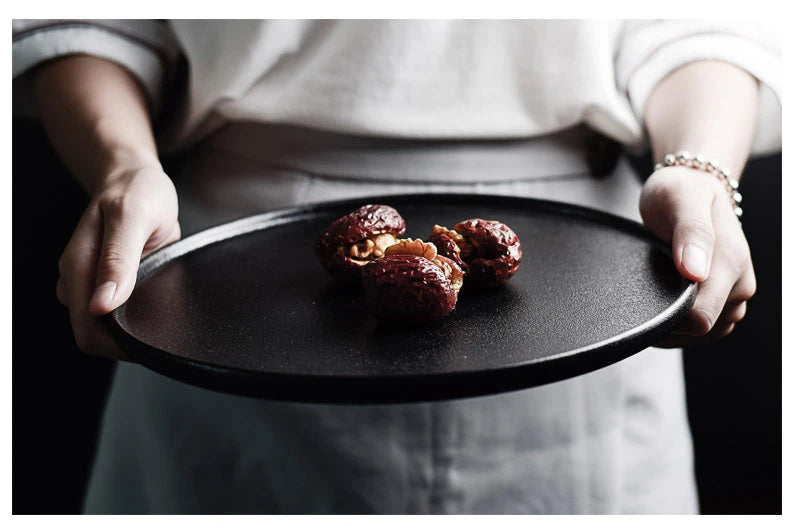 Plato de cena de cerámica negra de estilo japonés