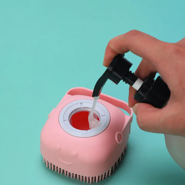 Brosse de bain pour animaux de compagnie avec réservoir de savon