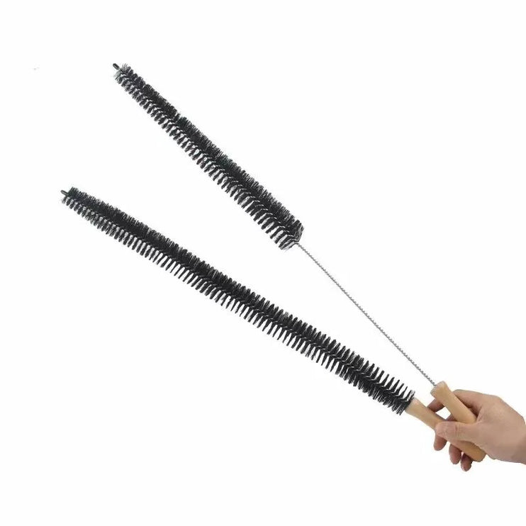 Flexible and long cleaning brush