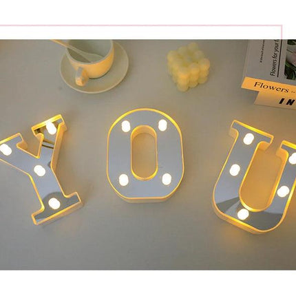 Lettres lumineuses LED argentées