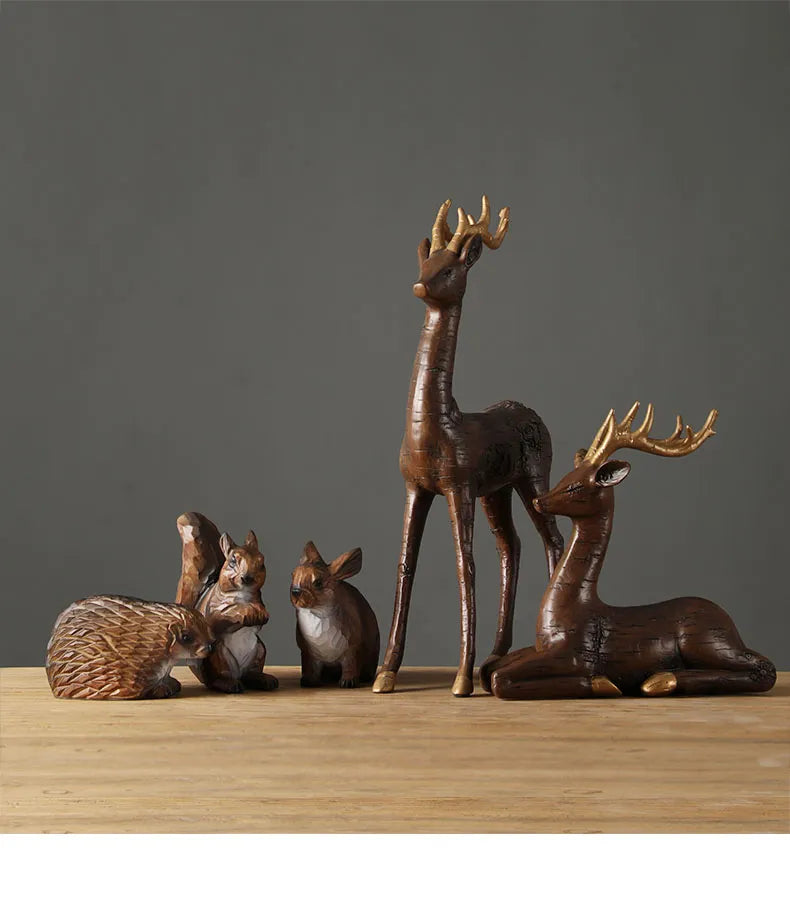 Esculturas de efecto madera de ciervo del bosque, ardilla, conejo y erizo