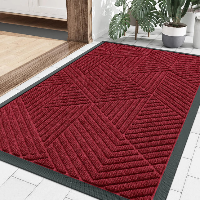 Low profile rubber doormat for entryway