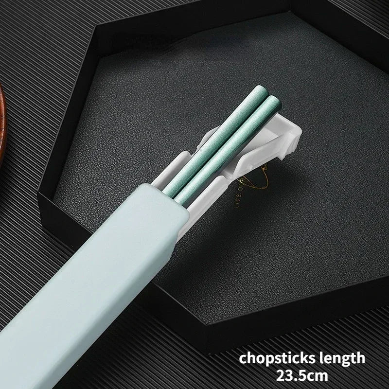 Palillos portátiles de acero inoxidable con estuche de almacenamientoCubiertos