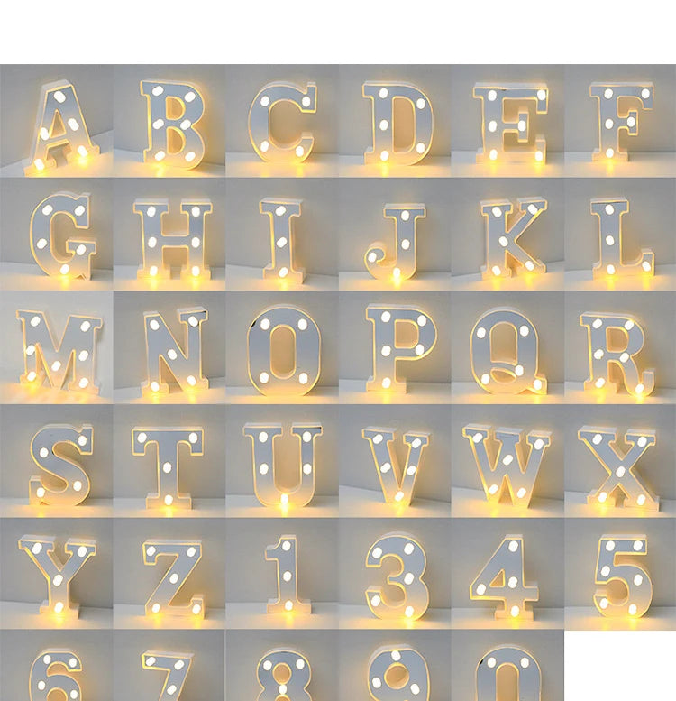 Luces LED plateadas con forma de letras