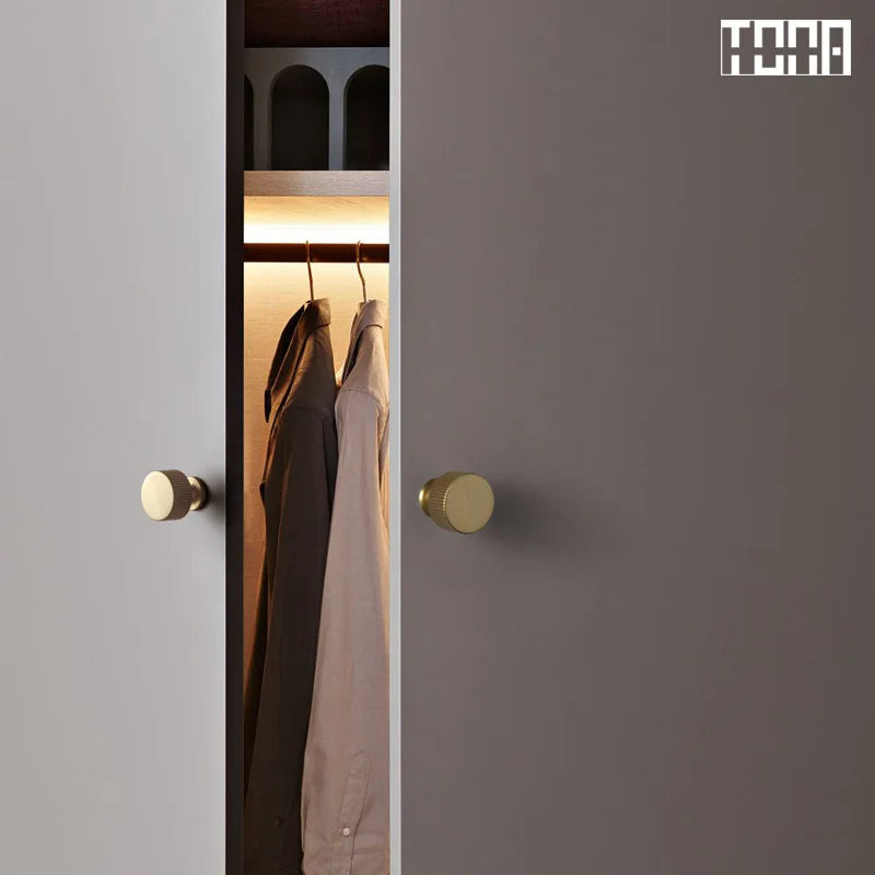 Pomos y tiradores de latón vintagePomos y Tiradores