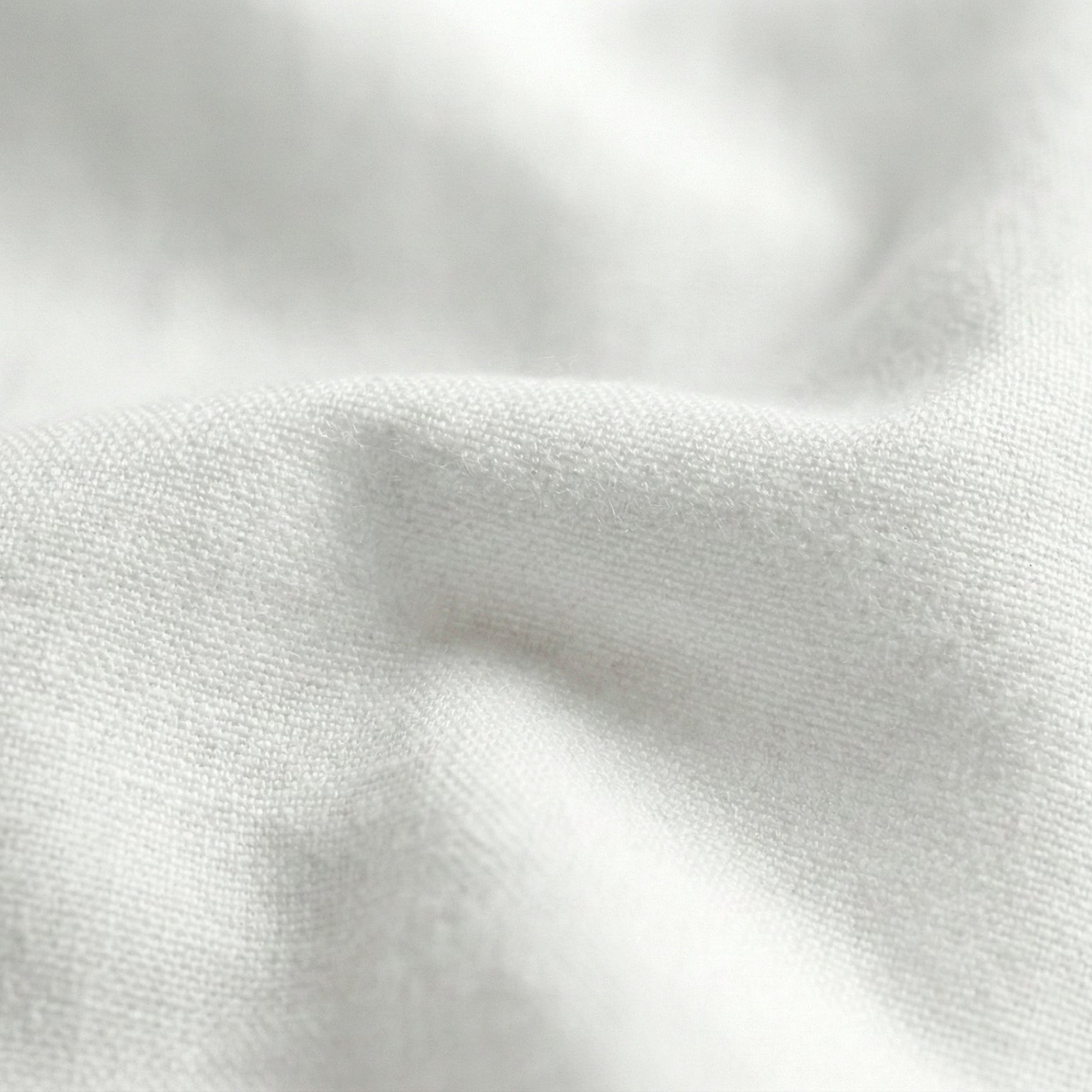 Lençol de baixo básico em percal branco