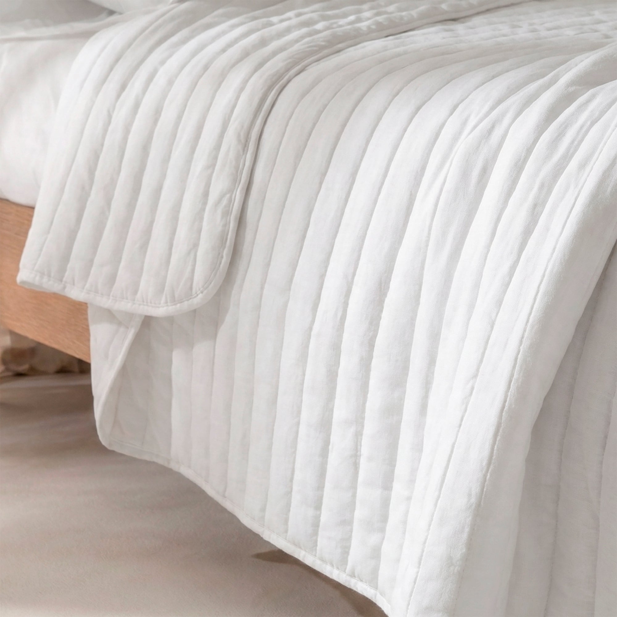 Dash White Quilt