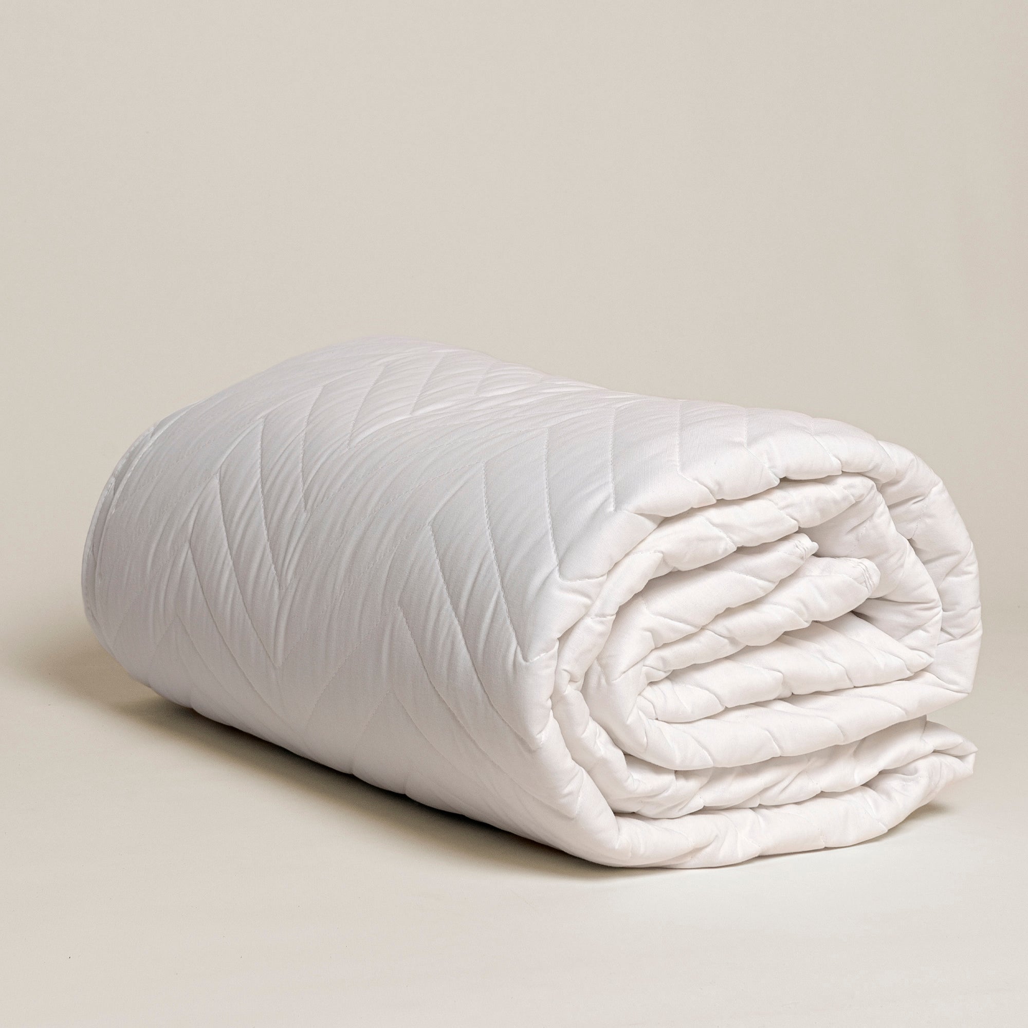 Arista White Quilt