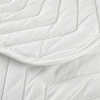 Arista White Quilt