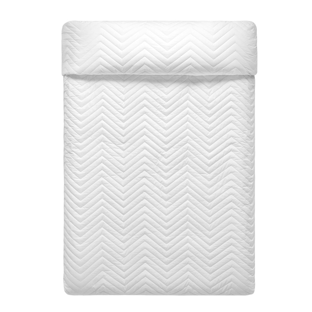 Arista White Quilt