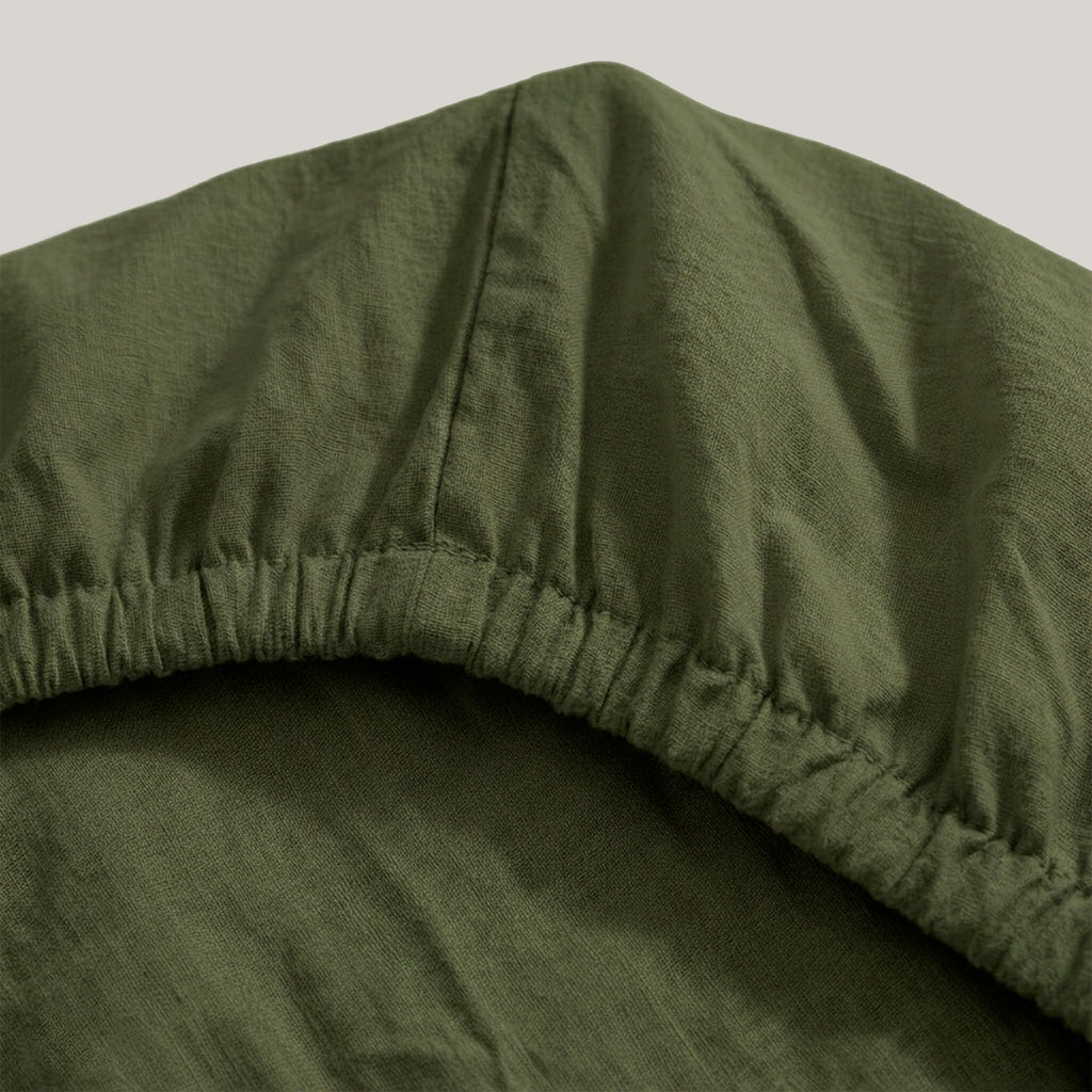 Lençol de baixo básico verde-oliva
