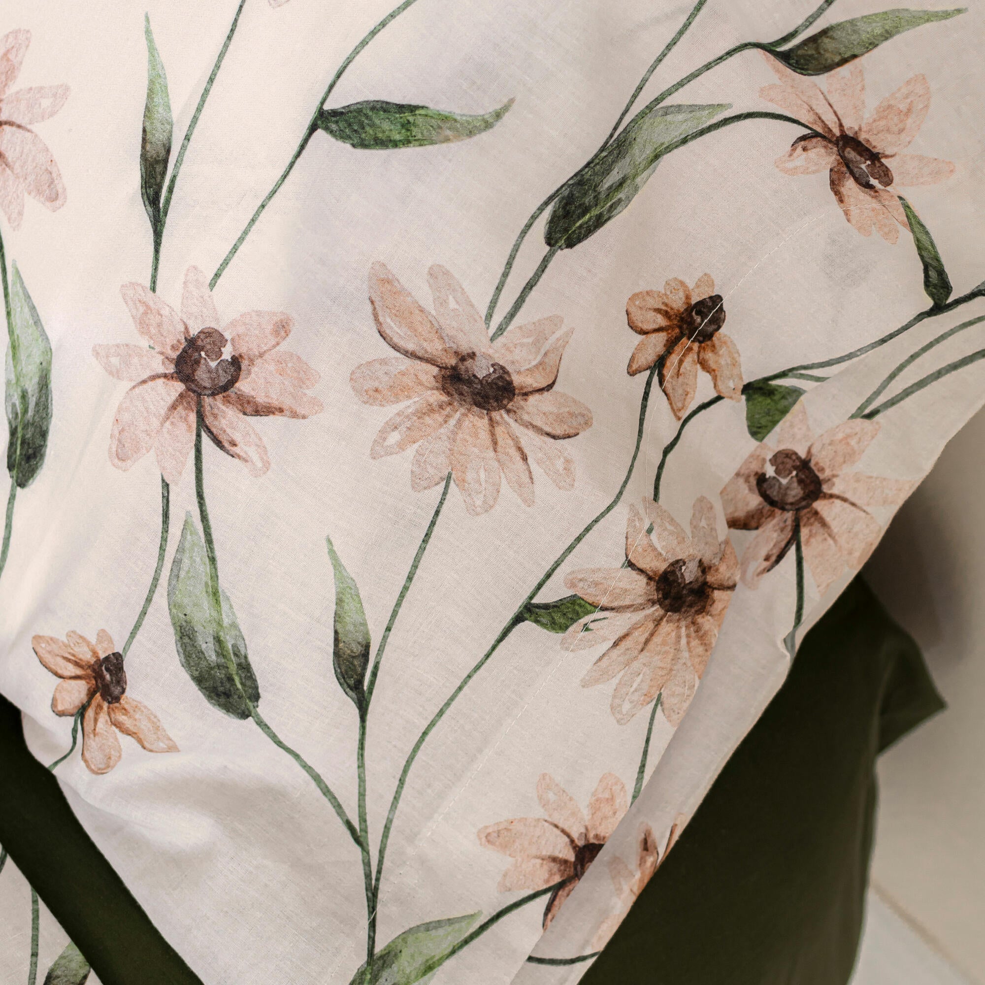 Fronha com estampado de florzinhas