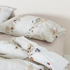 Fronha de almofada com estampado de flores silvestres