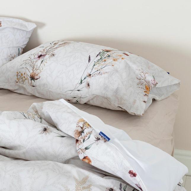 Wild flowers Funda de almohada