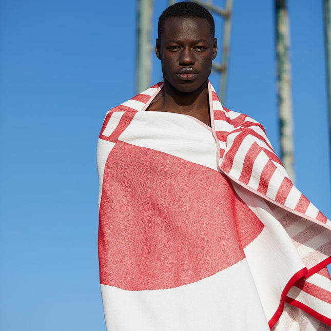 CRASSA - Toalla de playa fina de algodón orgánicoHome & Garden > Linens & Bedding > Towels > Beach Towels