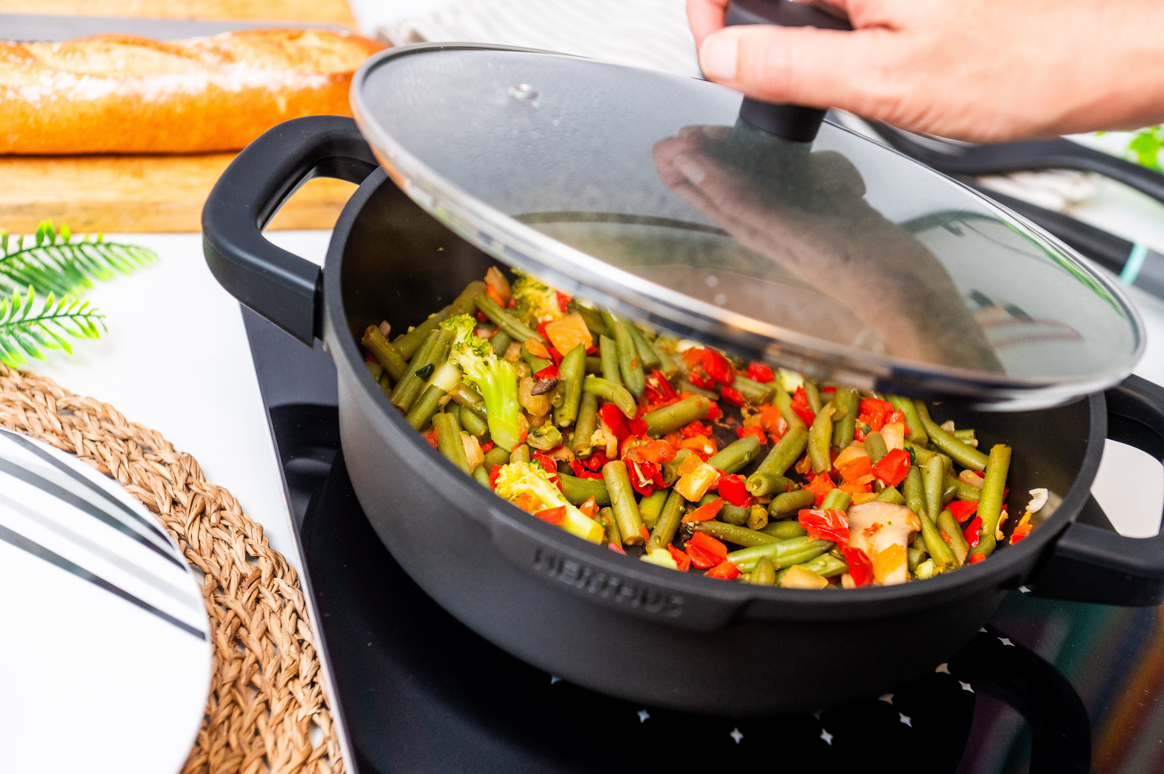 Low Casserole with Glass Lid – Quantanium by PPG Titanium Reinforced Non-Stick