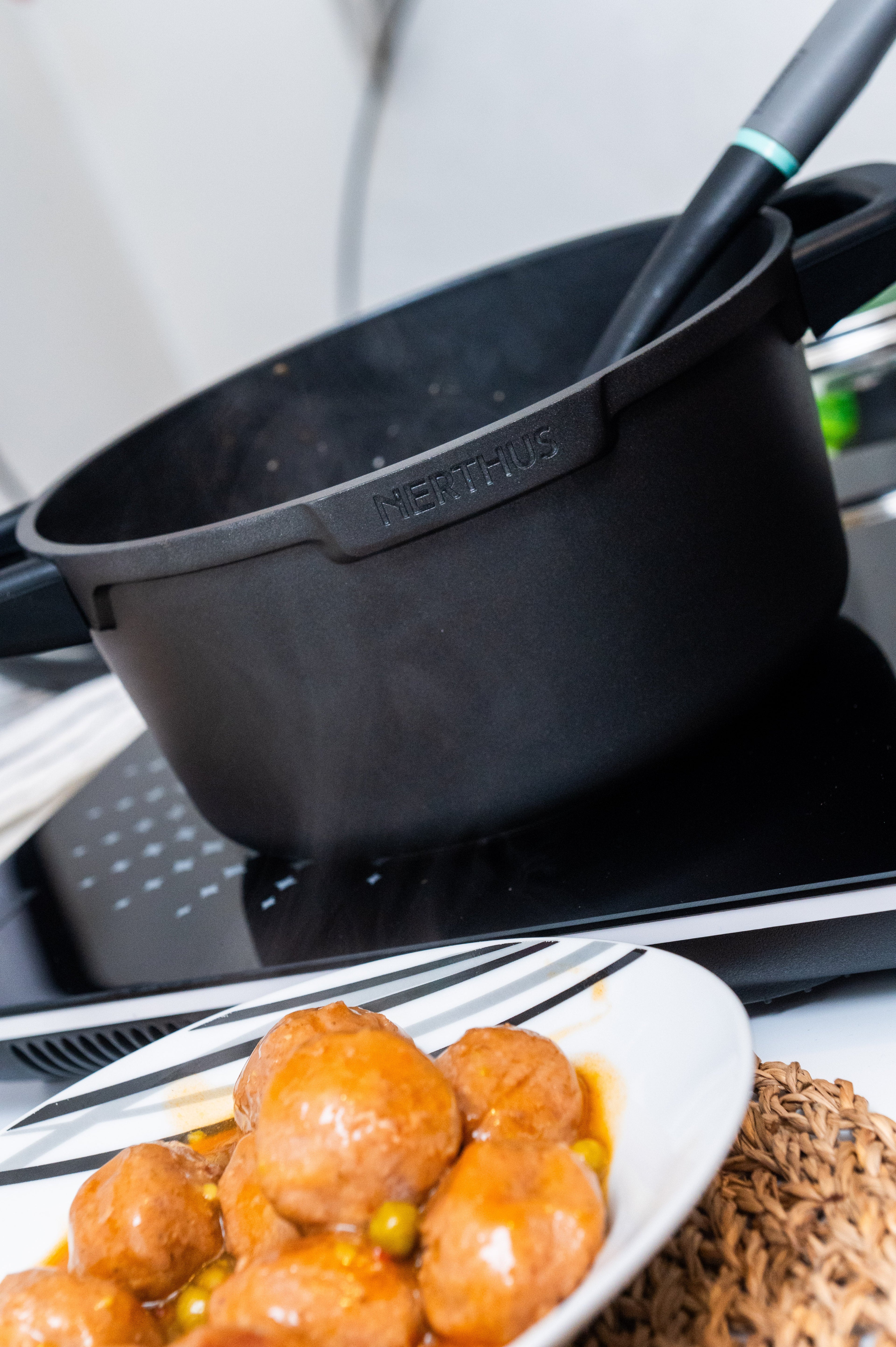 Cacerola Alta Con Tapa de Cristal – Antiadherente Quantanium de PPG Reforzada Con Titanio