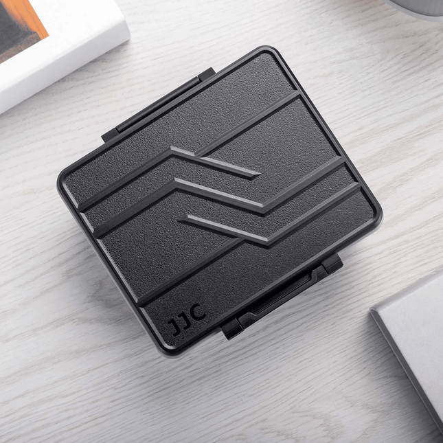 USB + SD storage box with 24 + 9 slots