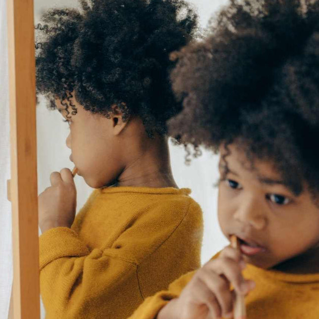 Cepillo de dientes infantil de madera | cerdas extra suaves