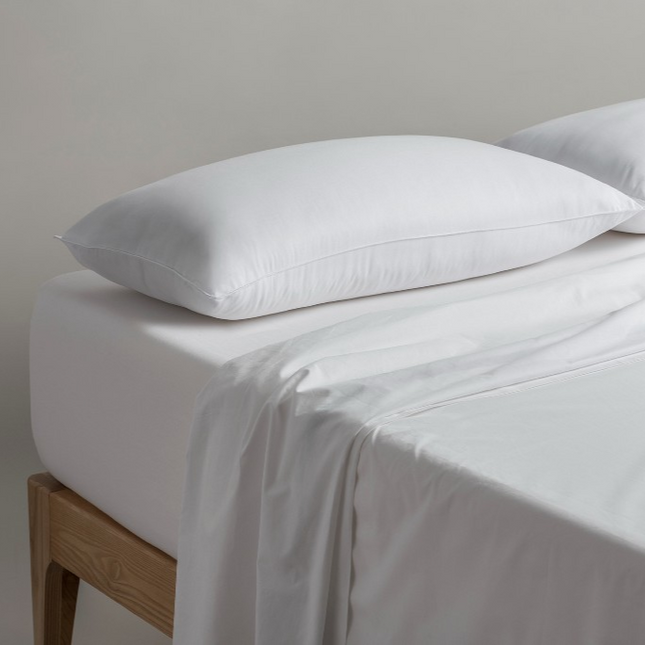 Almohada microfibra firmeza media baja tacto seda higiénicaAlmohadasHome & Garden > Linens & Bedding > Bedding > Pillows
