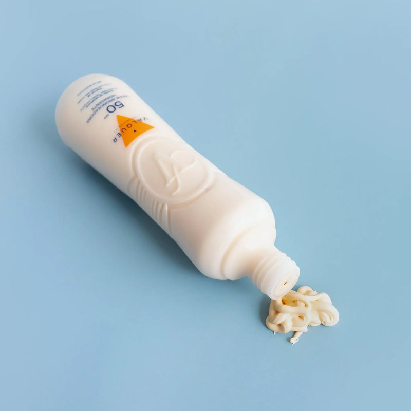 Leche hidratante bronceadora SPF 50 para rostro y cuerpo