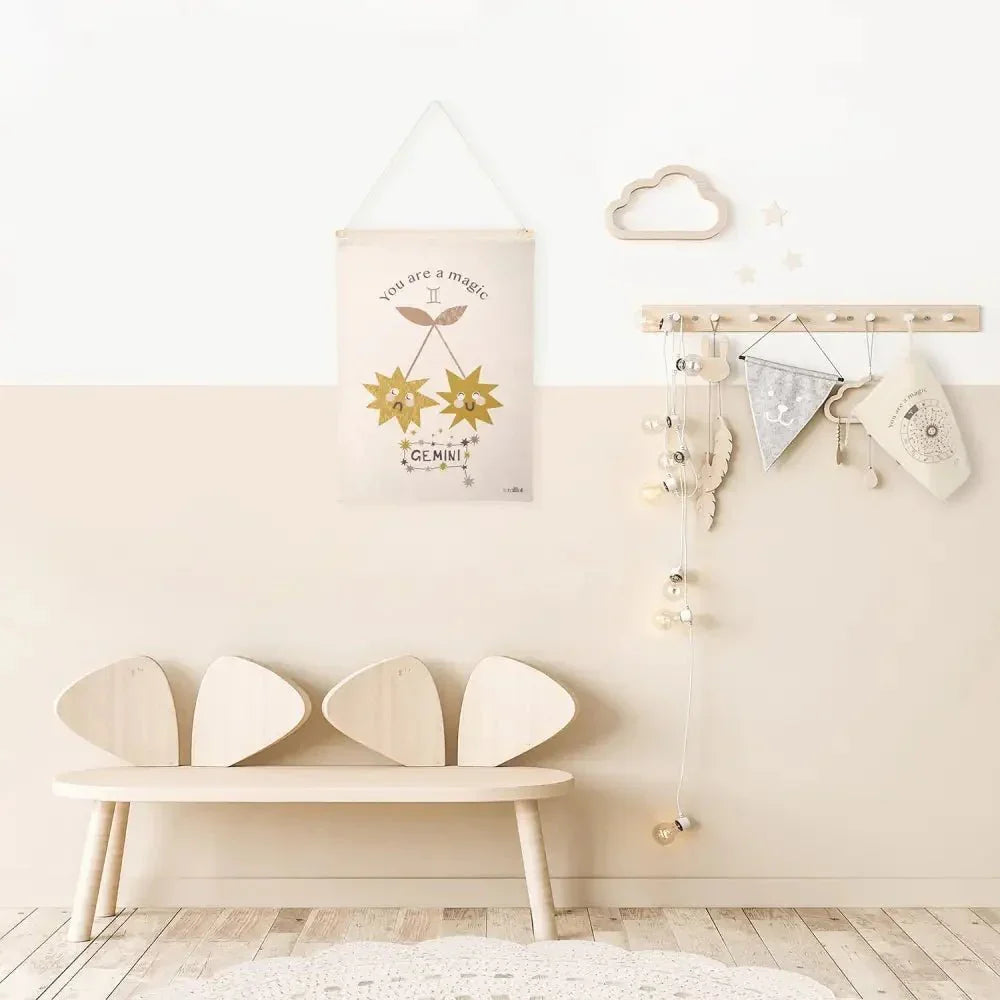Vinilo mural para habitación de bebés con zodíaco Géminis